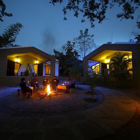 Mogli Resort Kanha Kānha Exterior foto