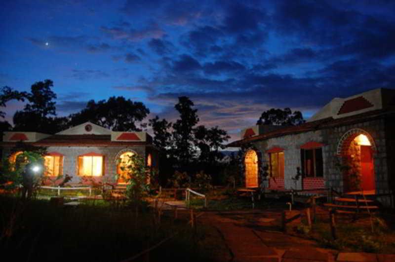Mogli Resort Kanha Kānha Exterior foto